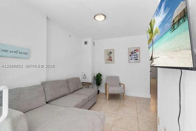 41 SE 5th St 308, Miami, FL 33131