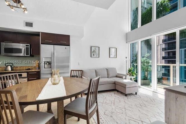 41 SE 5th St 308, Miami, FL 33131