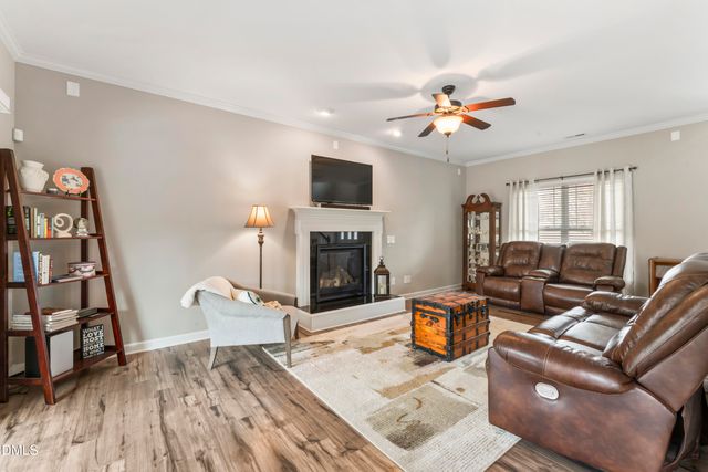 16 Gwendolyn Way, Fuquay Varina, NC 27526