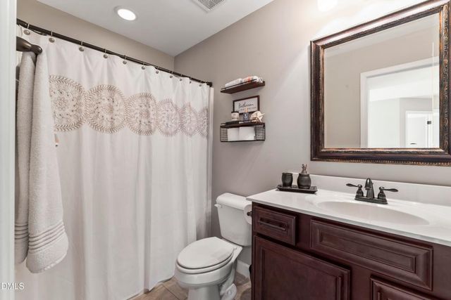 16 Gwendolyn Way, Fuquay Varina, NC 27526