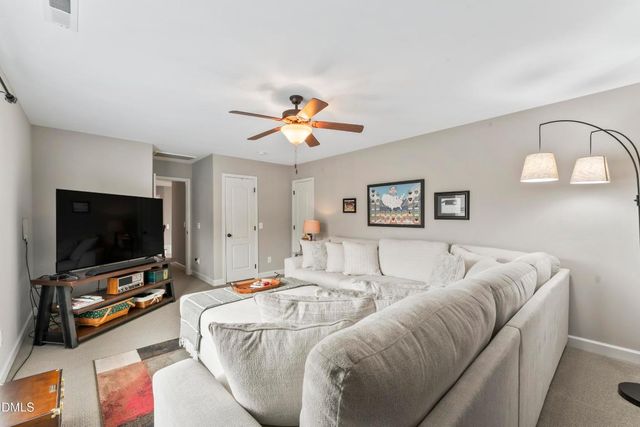 16 Gwendolyn Way, Fuquay Varina, NC 27526