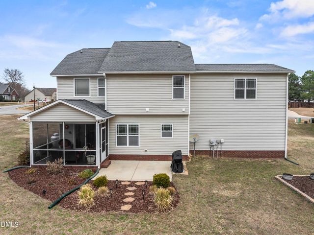 16 Gwendolyn Way, Fuquay Varina, NC 27526