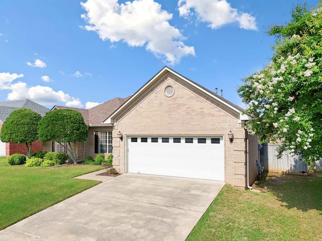 1415 Blustery Way, Conway, AR 72034