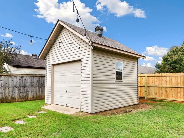 1415 Blustery Way, Conway, AR 72034