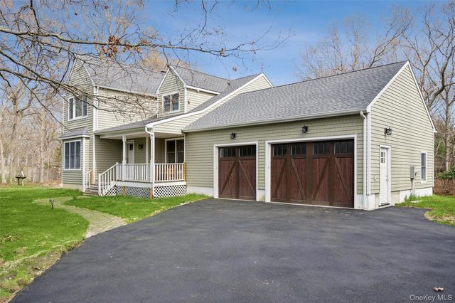 77 Drew Drive, Eastport, NY 11941