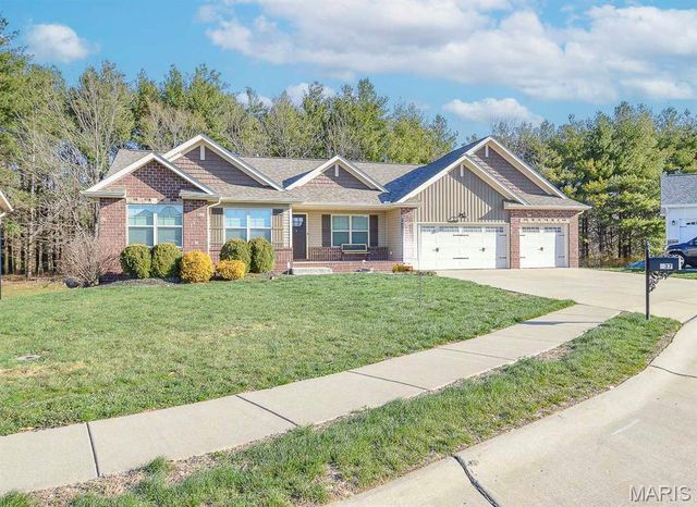 437 Briar Creek Road, Troy, IL 62294