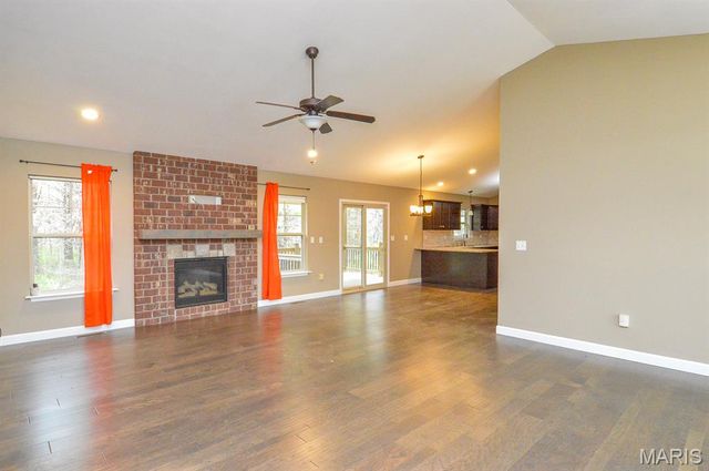 437 Briar Creek Road, Troy, IL 62294
