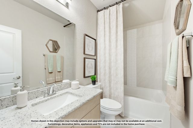 925 Creekhollow Drive, Godley, TX 76044