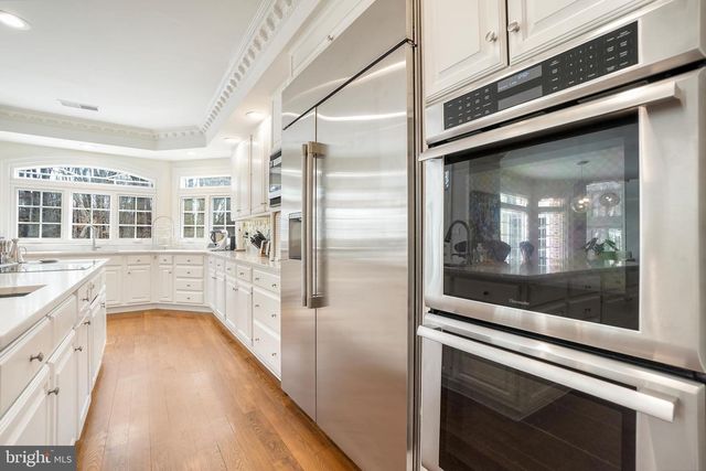 9646 EAGLE RIDGE DR, Bethesda, MD 20817