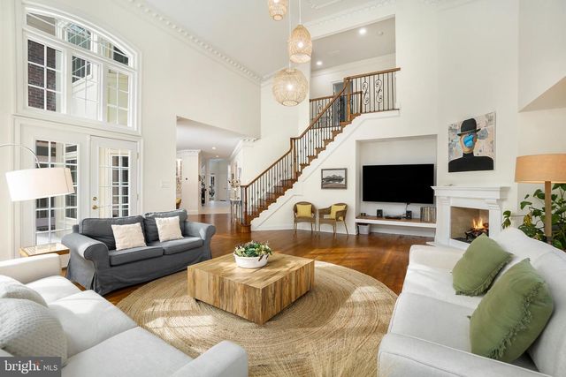 9646 EAGLE RIDGE DR, Bethesda, MD 20817