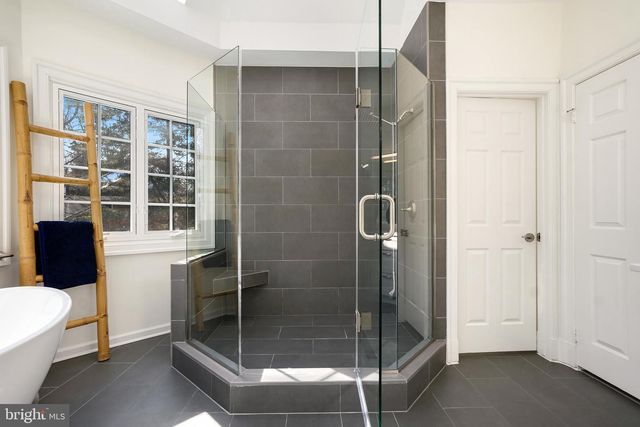 9646 EAGLE RIDGE DR, Bethesda, MD 20817