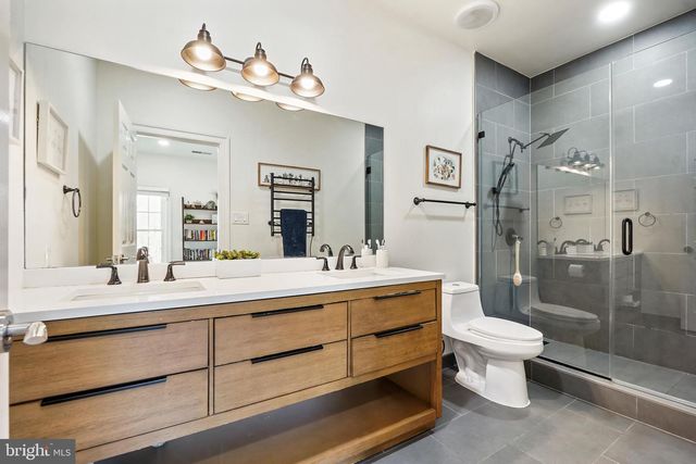 9646 EAGLE RIDGE DR, Bethesda, MD 20817