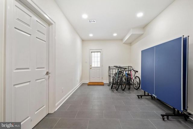 9646 EAGLE RIDGE DR, Bethesda, MD 20817