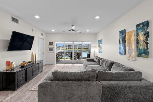 7812 Regal Heron CIR 103, Naples, FL 34104
