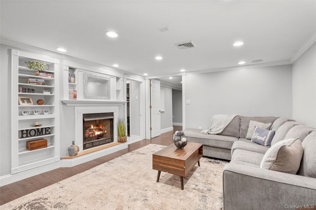 12 Birch Street, Fishkill, NY 12524