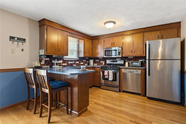 67 Winston Avenue, Warwick, RI 02886