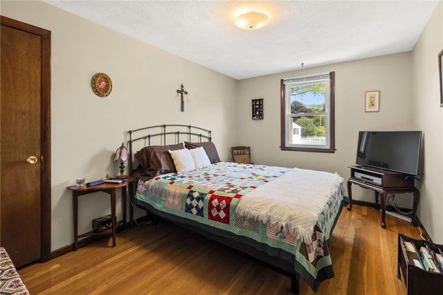 67 Winston Avenue, Warwick, RI 02886