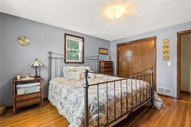 67 Winston Avenue, Warwick, RI 02886