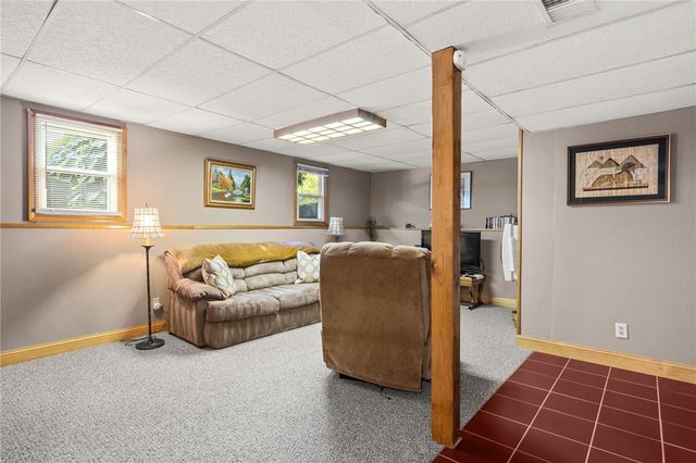 67 Winston Avenue, Warwick, RI 02886