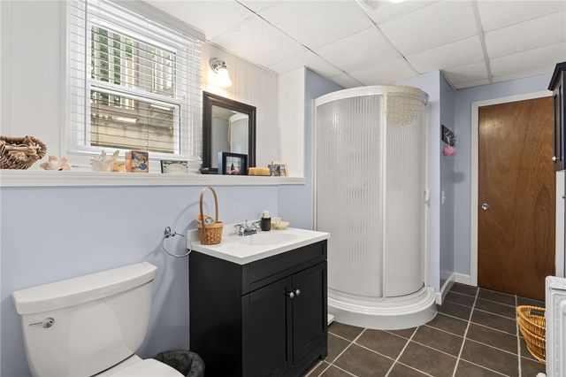 67 Winston Avenue, Warwick, RI 02886