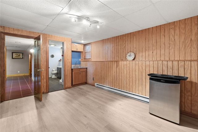 67 Winston Avenue, Warwick, RI 02886