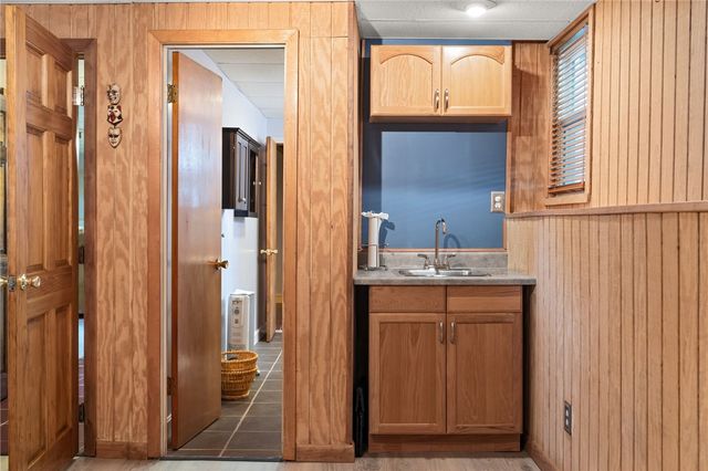67 Winston Avenue, Warwick, RI 02886