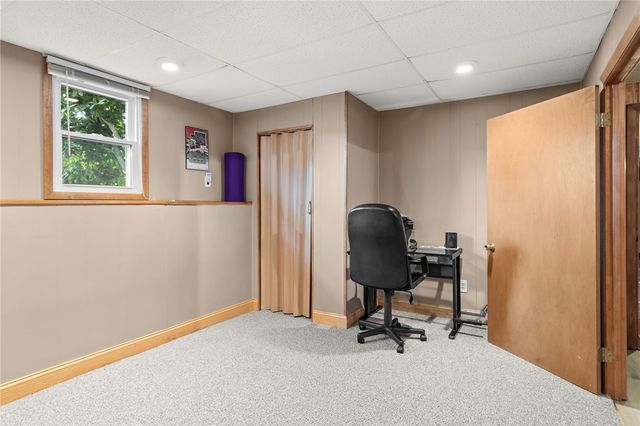 67 Winston Avenue, Warwick, RI 02886
