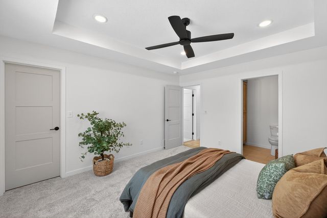 915 7th Avenue, Wanamingo, MN 55983