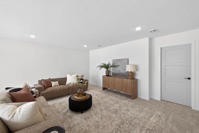 915 7th Avenue, Wanamingo, MN 55983