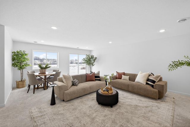 915 7th Avenue, Wanamingo, MN 55983