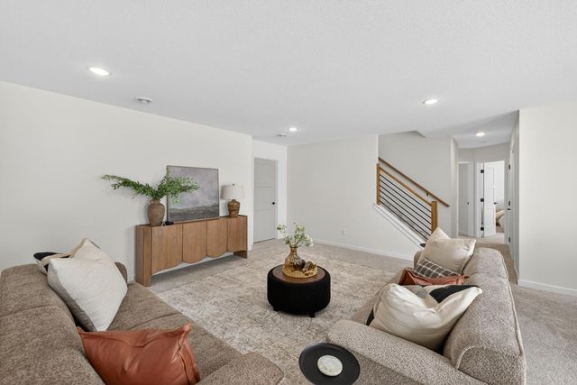 915 7th Avenue, Wanamingo, MN 55983