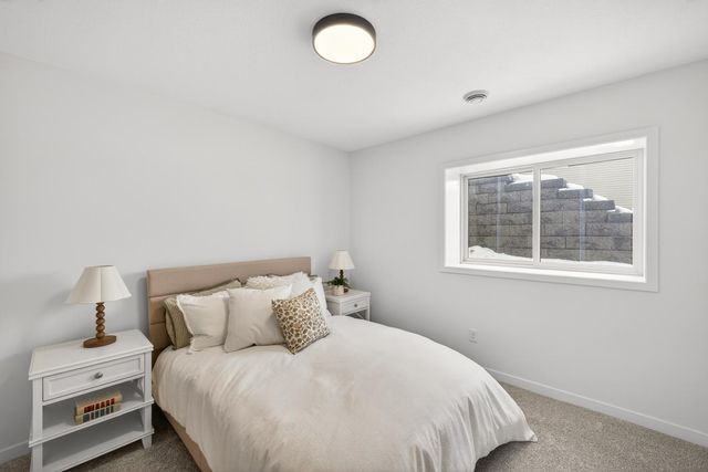 915 7th Avenue, Wanamingo, MN 55983