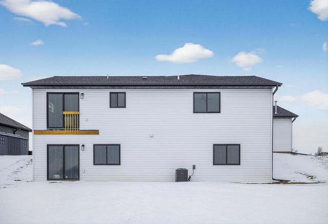 915 7th Avenue, Wanamingo, MN 55983