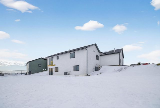 915 7th Avenue, Wanamingo, MN 55983