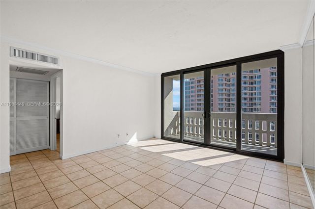 90 Edgewater Dr 1216, Coral Gables, FL 33133