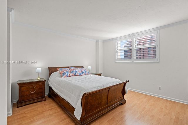 90 Edgewater Dr 1216, Coral Gables, FL 33133