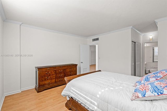 90 Edgewater Dr 1216, Coral Gables, FL 33133