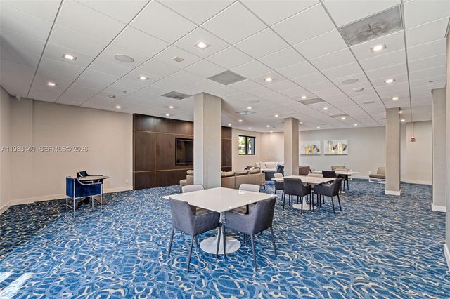 90 Edgewater Dr 1216, Coral Gables, FL 33133