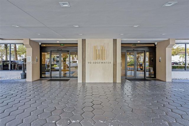 90 Edgewater Dr 1216, Coral Gables, FL 33133