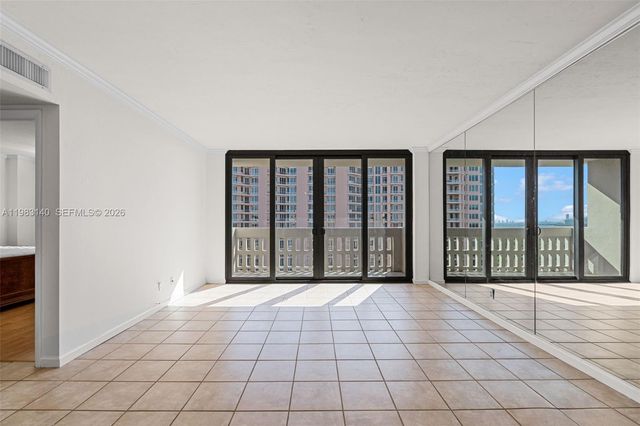 90 Edgewater Dr 1216, Coral Gables, FL 33133