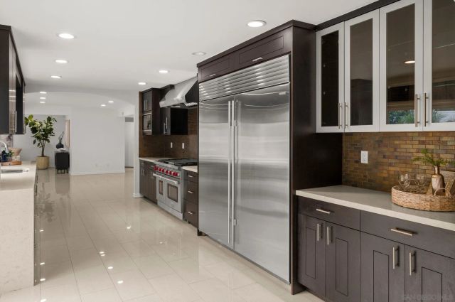 2505 Hidden Valley Pl, La Jolla, CA 92037