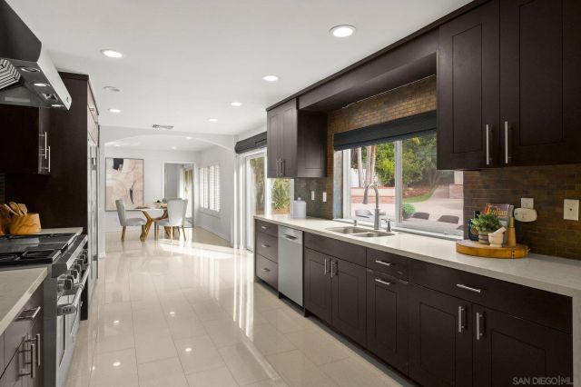 2505 Hidden Valley Pl, La Jolla, CA 92037