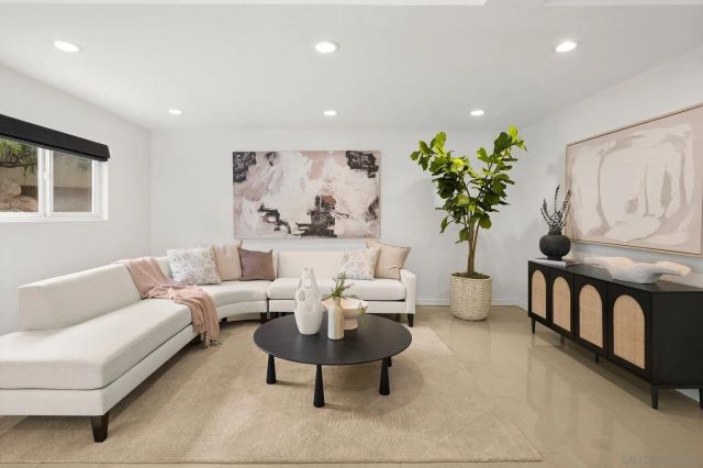 2505 Hidden Valley Pl, La Jolla, CA 92037