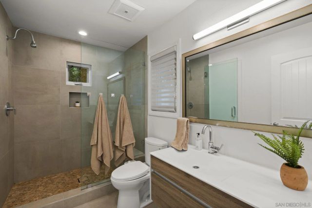 2505 Hidden Valley Pl, La Jolla, CA 92037