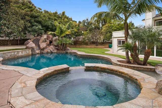 2505 Hidden Valley Pl, La Jolla, CA 92037