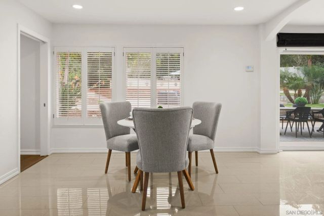 2505 Hidden Valley Pl, La Jolla, CA 92037