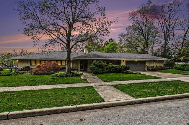 1627 E Washington Street, South Bend, IN 46617