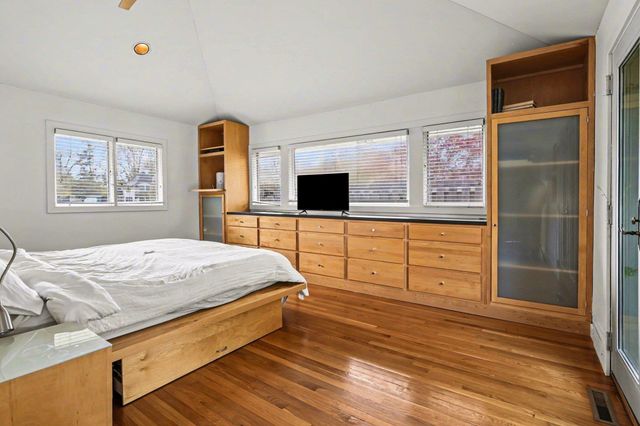 1627 E Washington Street, South Bend, IN 46617