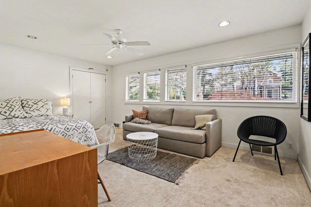 1627 E Washington Street, South Bend, IN 46617