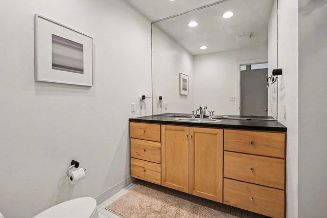 1627 E Washington Street, South Bend, IN 46617